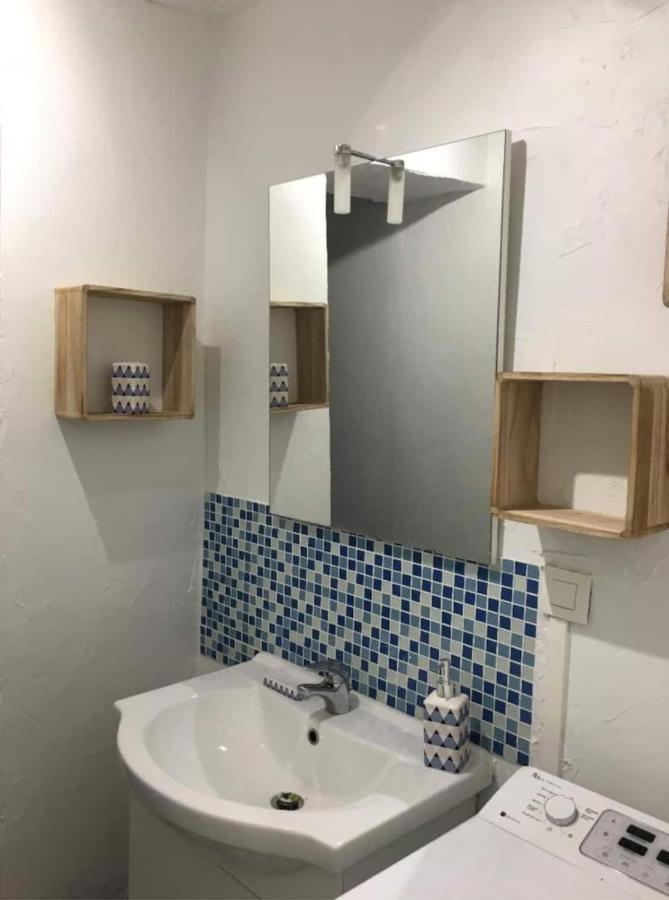 Cosy Apartment In The Center Of La Flotte Buitenkant foto